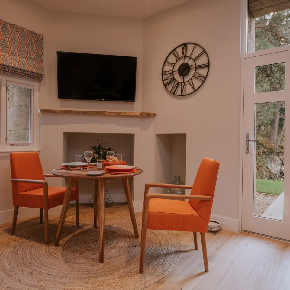 54921283215 9882385848 o