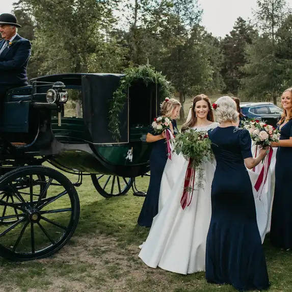 GTW25 Weddings Inspiration Horse and Carriage
