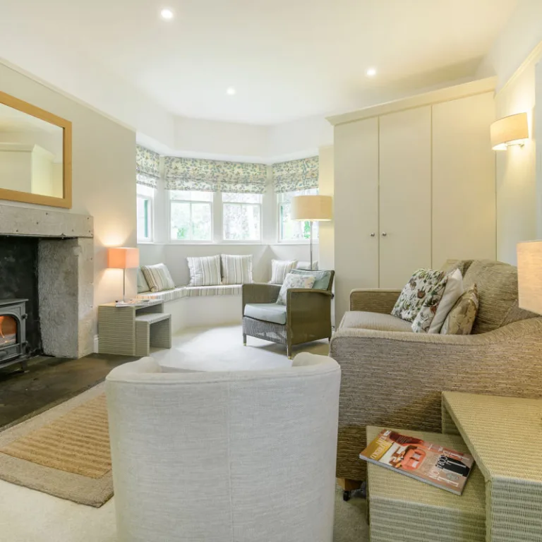 GTW25 Garden Cottage AP2 9052 HDR 220324 165400